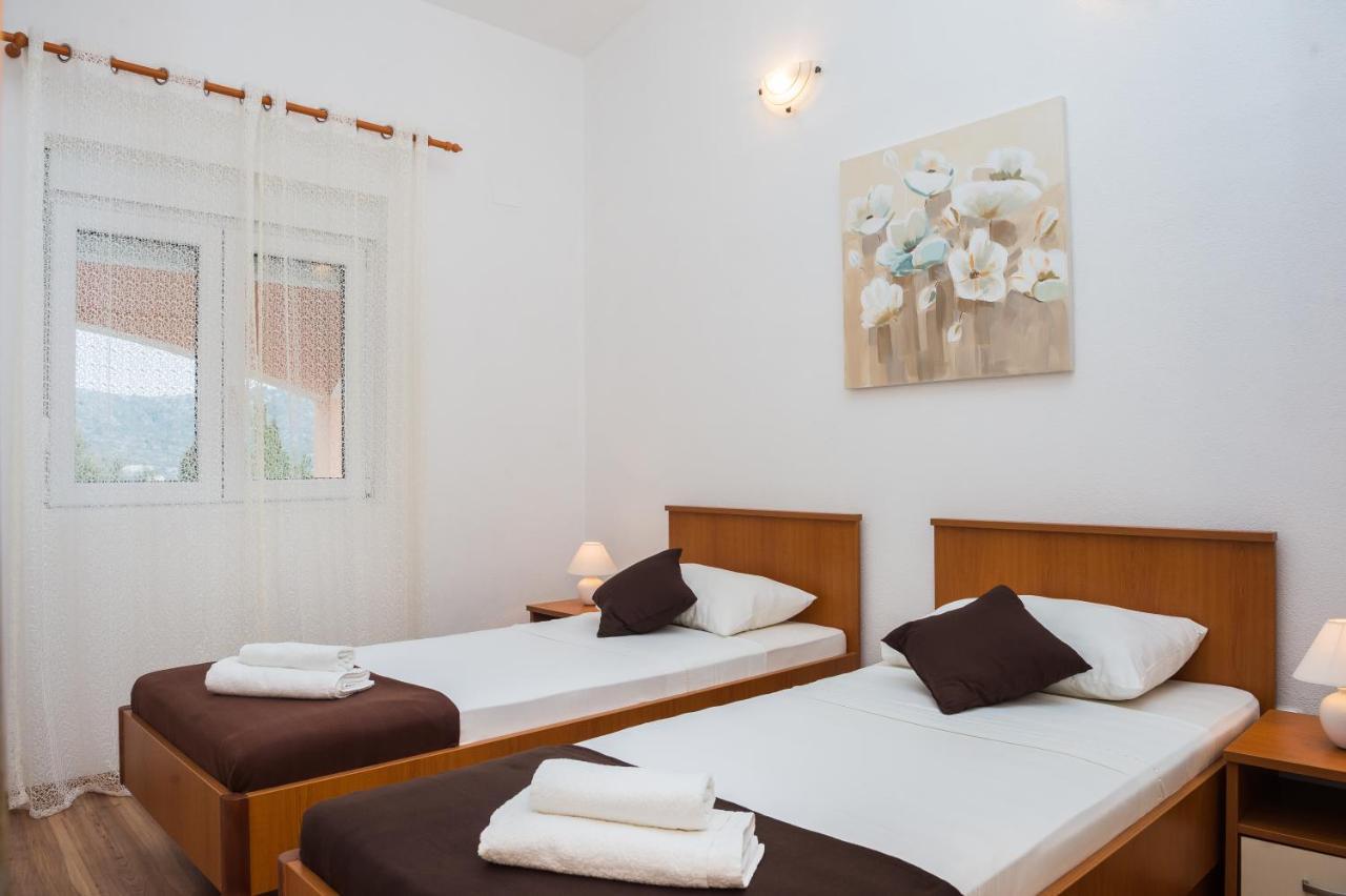 Apartments Slavka Рогозниця Екстер'єр фото